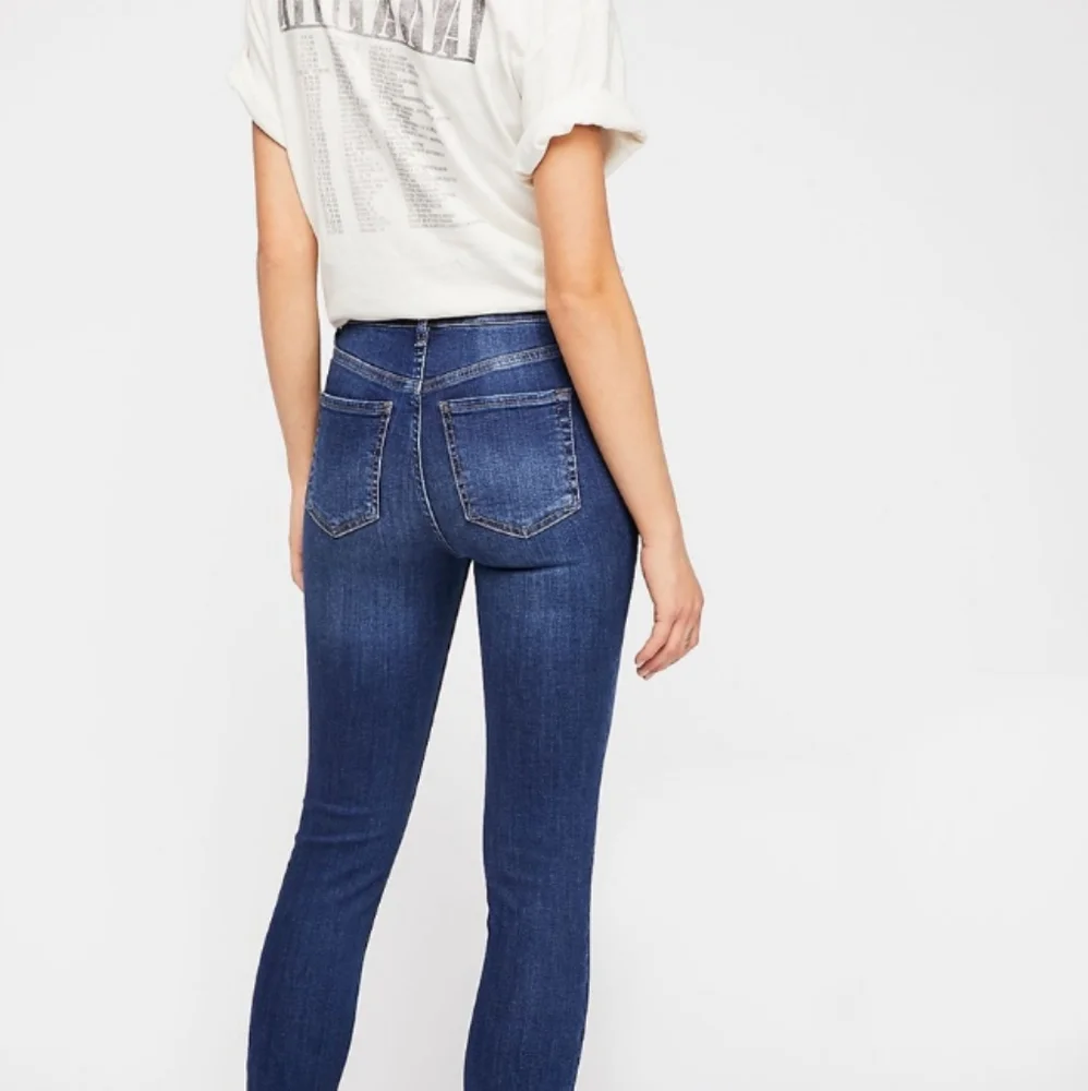 Free People Great Heights Cropped Jeans Size 27